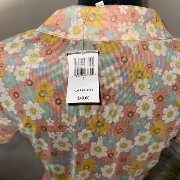 Belle Du Jour • Sheer Floral Button Down - Picture 3 of 9